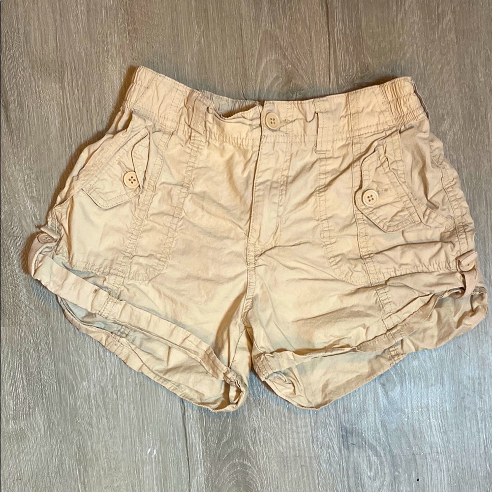Beige Cotton Cargo Shorts 🤍